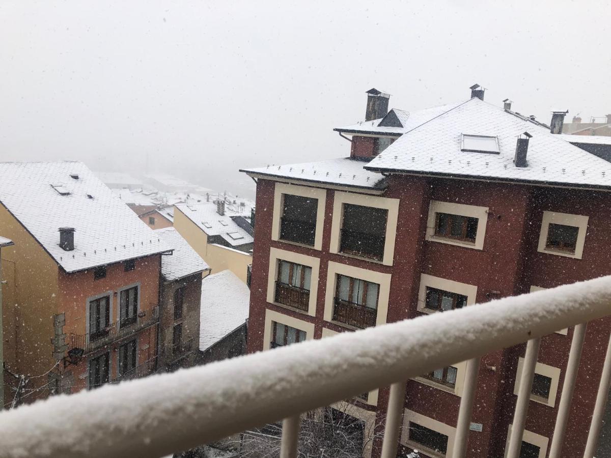 Apartamento en Puigcerdà Exterior foto
